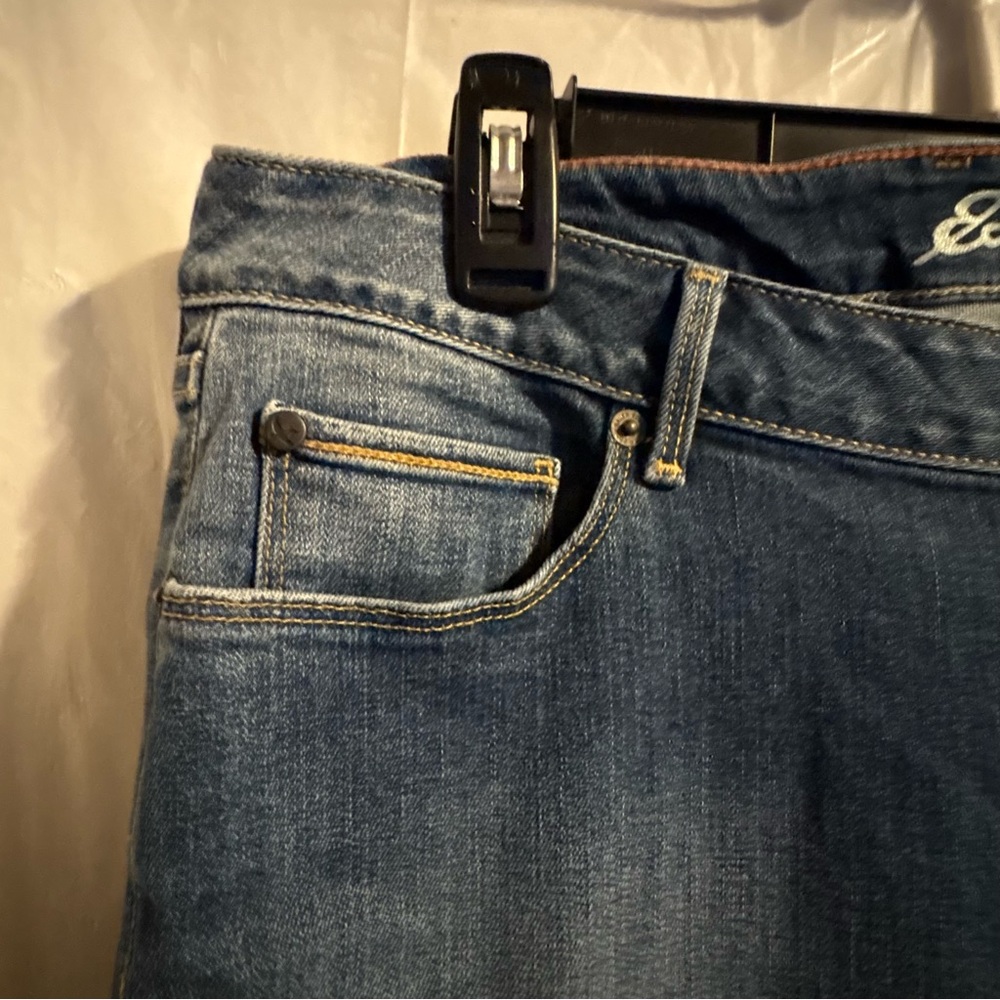 Eddie Bauer Jeans Womens 16 Blue‎ Slightly Curvy Straight Leg Medium Wash Denim - Picture 5 of 8